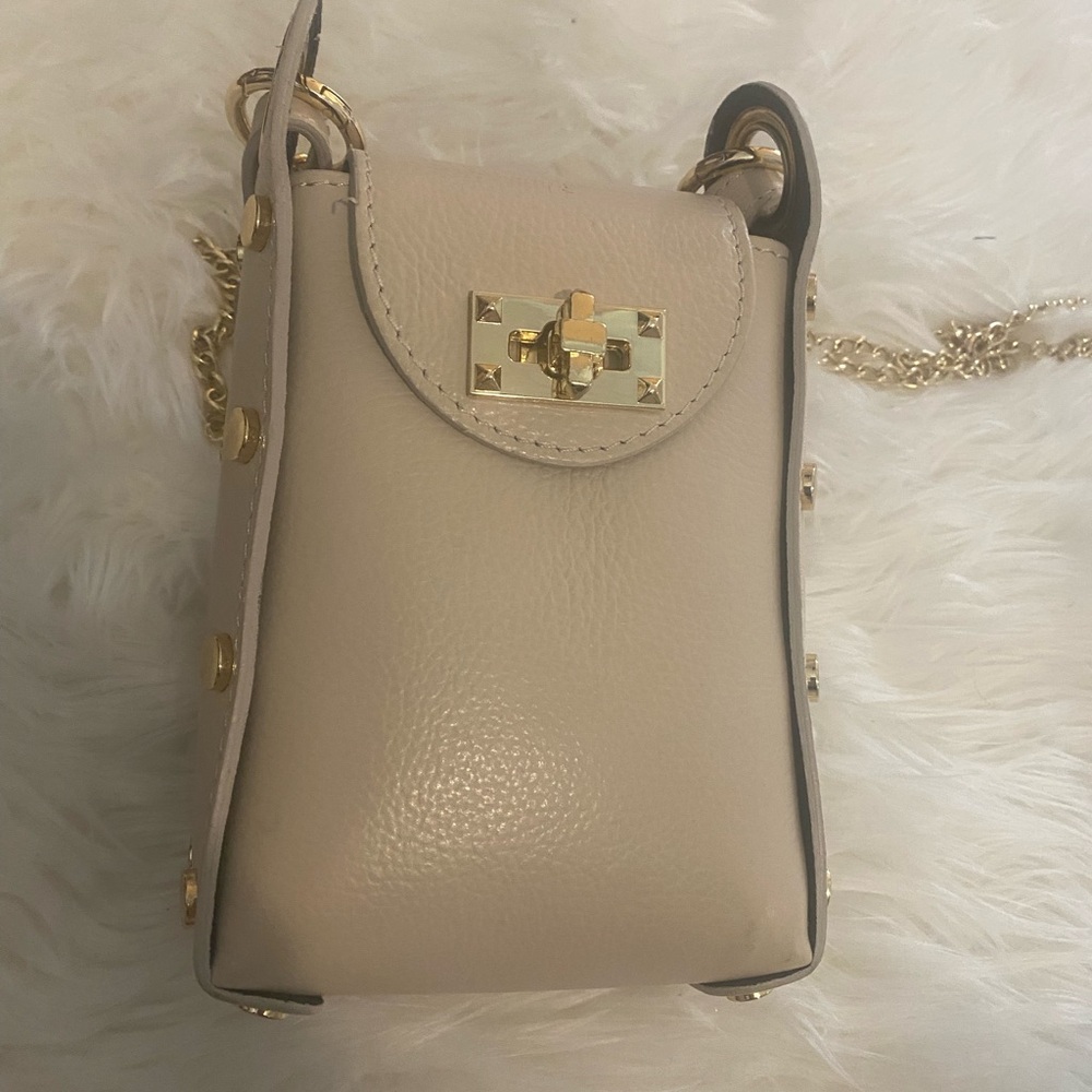 Elegant Beige Crossbody Bag